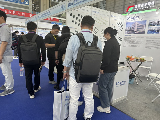 步步精科技亮相2024亚洲充电展:连接未来,引领创新