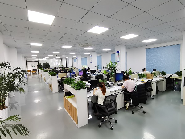 Type-C厂商在市场井喷中的挑战与机遇:策略与展望